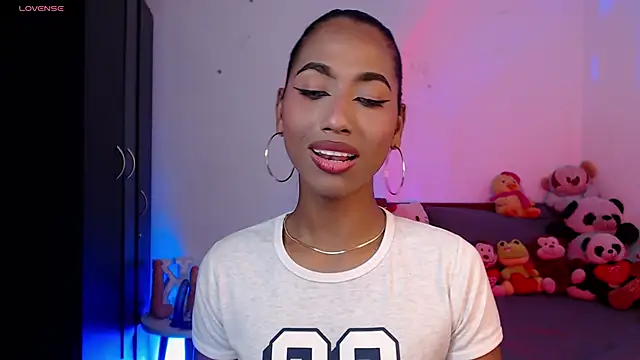 Snapshot of Alissemasiel chatting on November 2025 08:52:02 PM Alissemasiel online show from November 2025 08:52:02 PM