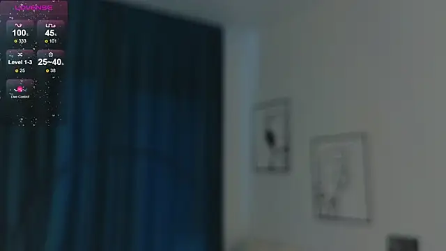 Snapshot of QueenieClagg chatting on March 2025 07:42:02 AM QueenieClagg online show from March 2025 07:42:02 AM