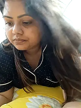 blue-berry07 online show from April 2026 01:39:02 PM