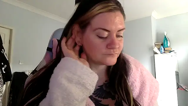 AureliaXOX online show from February 2025 01:51:02 PM