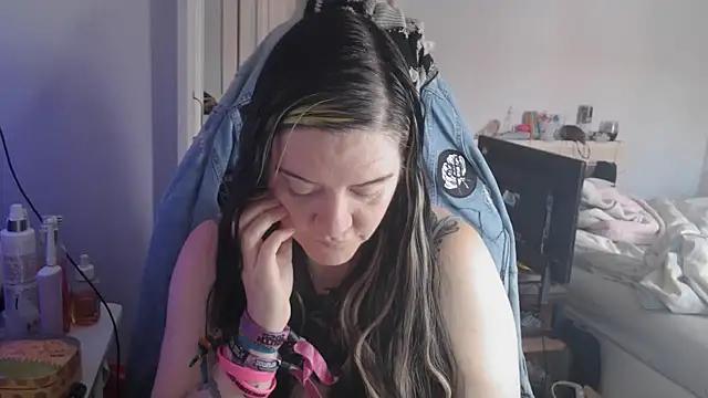 AureliaXOX online show from September 2025 10:17:01 AM