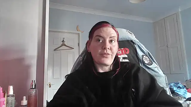 AureliaXOX online show from October 2025 01:58:01 PM