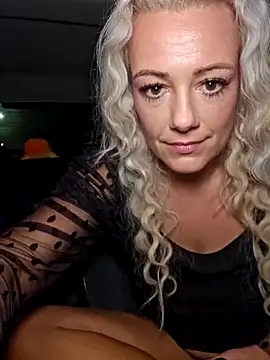 TessaWayne online show from December 2025 07:51:01 PM