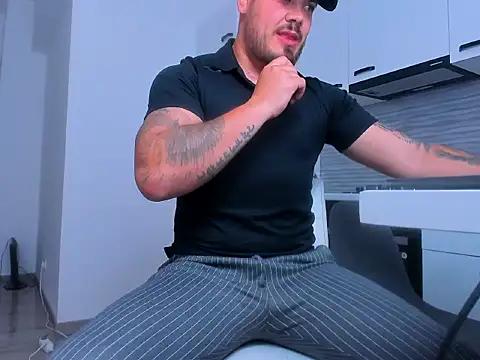 ZackMasterss online show from May 2026 11:02:02 PM