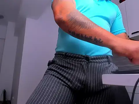 ZackMasterss online show from May 2026 11:56:01 PM
