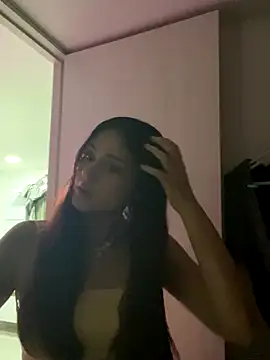 Snapshot of AngelRuby chatting on November 2025 01:37:02 AM AngelRuby online show from November 2025 01:37:02 AM