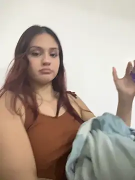 Snapshot of AngelRuby chatting on December 2025 06:11:01 AM AngelRuby online show from December 2025 06:11:01 AM