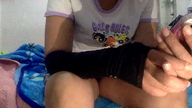 sharonlopez9611 online show from February 2026 02:29:02 AM