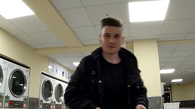 Snapshot of Foxtrott_242 chatting on February 2026 09:47:02 PM Foxtrott 242 online show from February 2026 09:47:02 PM