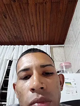 Mineirinho043 online show from February 2025 03:11:02 AM