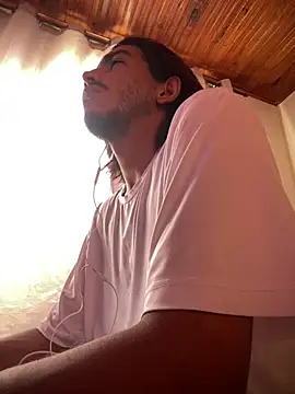 Mineirinho043 online show from March 2026 07:14:02 PM