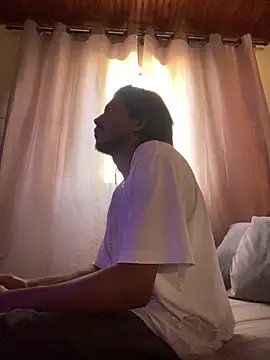 Mineirinho043 online show from March 2026 11:00:01 AM