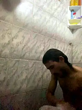 Mineirinho043 online show from April 2026 01:03:01 AM