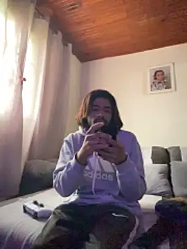 Mineirinho043 online show from May 2026 07:10:02 PM