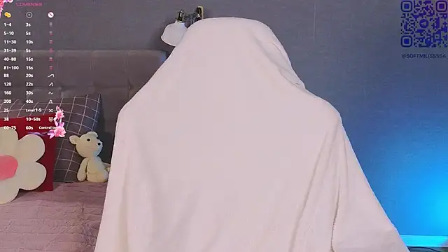 soft babe online show from April 2026 08:25:02 PM