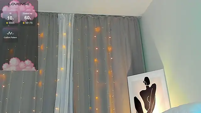 Snapshot of Mia_Luw chatting on March 2025 04:02:02 PM Mia Luw online show from March 2025 04:02:02 PM