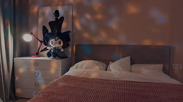 Snapshot of Mia_Luw chatting on September 2025 06:18:02 PM Mia Luw online show from September 2025 06:18:02 PM