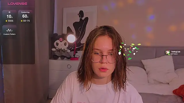 Snapshot of Mia_Luw chatting on October 2025 04:44:02 AM Mia Luw online show from October 2025 04:44:02 AM