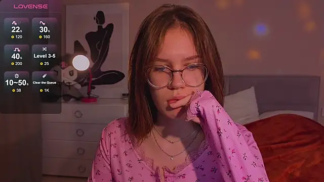 Snapshot of Mia_Luw chatting on October 2025 04:45:01 AM Mia Luw online show from October 2025 04:45:01 AM