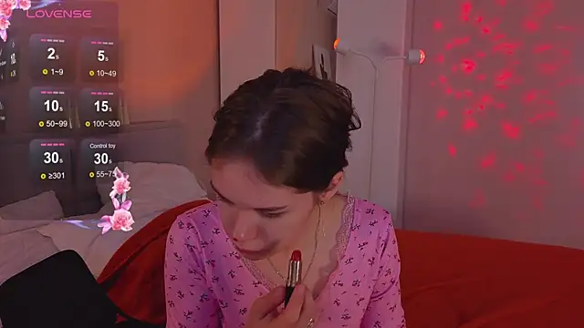 Snapshot of Mia_Luw chatting on November 2025 04:01:01 AM Mia Luw online show from November 2025 04:01:01 AM