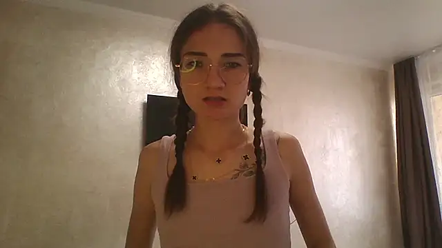 Snapshot of RoyalDessertt chatting on October 2025 06:24:01 AM RoyalDessertt online show from October 2025 06:24:01 AM