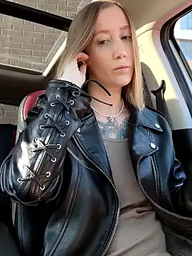 Snapshot of Pussy_Drive03 chatting on September 2025 02:35:02 AM Pussy Drive03 online show from September 2025 02:35:02 AM