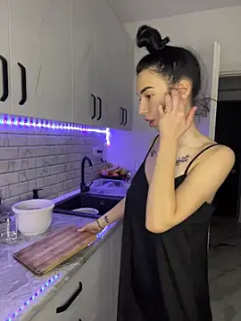 Celine Roxelle online show from January 2026 04:21:02 PM