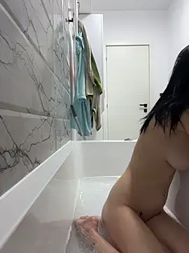 Celine Roxelle online show from March 2026 08:24:01 PM