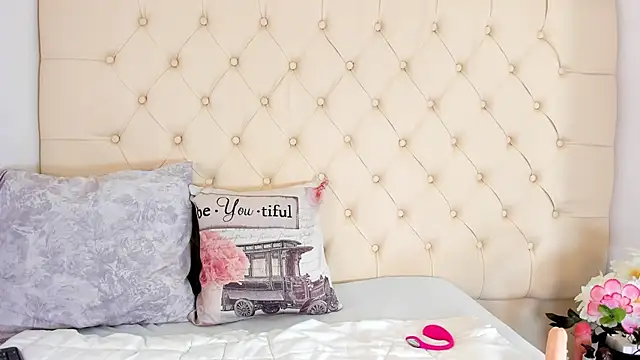 Snapshot of cattaleya_get chatting on April 2026 09:59:01 PM cattaleya get online show from April 2026 09:59:01 PM