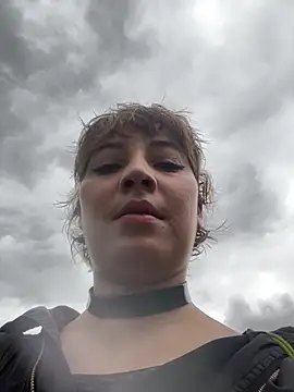 Snapshot of Maggie_Geller chatting on November 2025 04:17:02 PM Maggie Geller online show from November 2025 04:17:02 PM