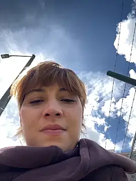 Snapshot of Maggie_Geller chatting on December 2025 04:49:02 PM Maggie Geller online show from December 2025 04:49:02 PM