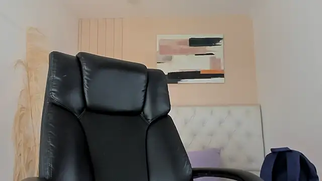 ISAAC CRYSTON online show from January 2026 08:14:01 PM