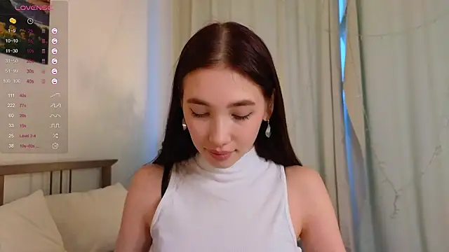 Snapshot of LizbethGee chatting on February 2025 05:04:01 AM LizbethGee online show from February 2025 05:04:01 AM