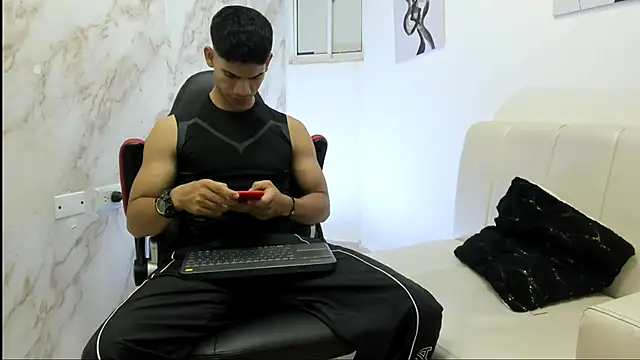ANDRES STUD online show from November 2025 04:22:02 AM