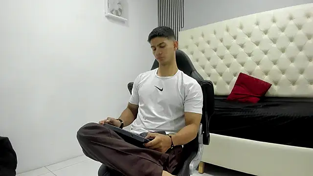 ANDRES STUD online show from March 2026 04:07:02 AM