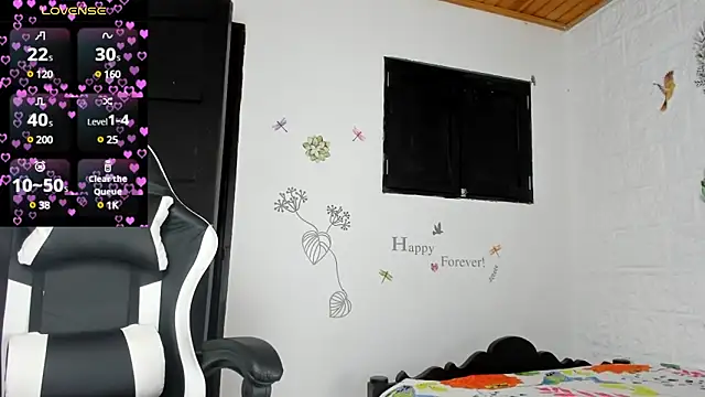 Snapshot of alisson_hoffman05 chatting on February 2025 12:05:02 PM alisson hoffman05 online show from February 2025 12:05:02 PM