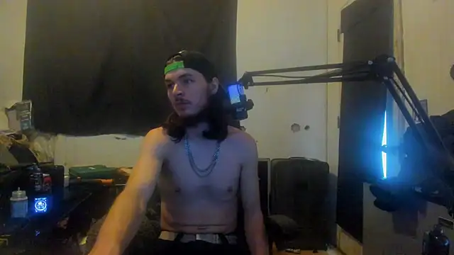 nuttyking2022 online show from February 2025 07:18:02 PM