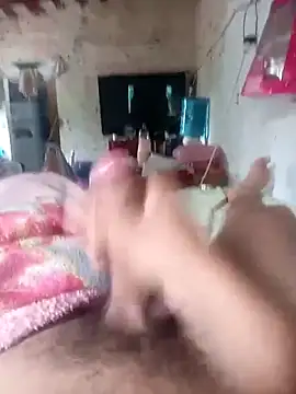 Snapshot of Hugoxxxxxxxxxxxx chatting on February 2026 03:41:02 PM Hugoxxxxxxxxxxxx online show from February 2026 03:41:02 PM