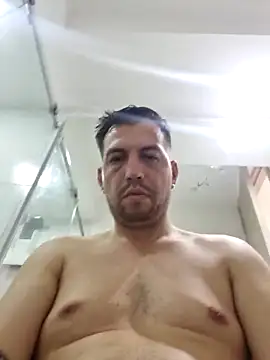 reyarturs13 online show from March 2025 05:28:01 PM