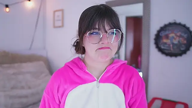 Snapshot of Neekito_ chatting on February 2025 12:37:02 AM Neekito online show from February 2025 12:37:02 AM