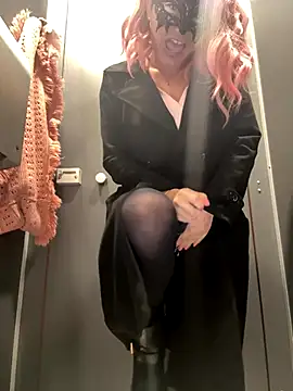 Loveblackzilla online show from November 2025 01:11:01 PM