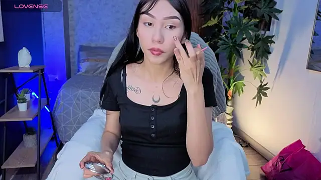 Miaa Lee7 online show from May 2026 09:10:01 PM