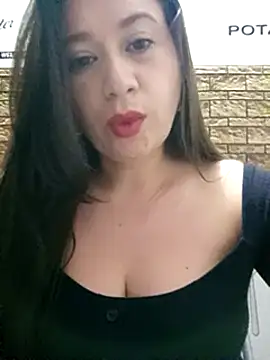 Snapshot of Sexy_Tifany chatting on February 2025 12:37:02 AM Sexy Tifany online show from February 2025 12:37:02 AM