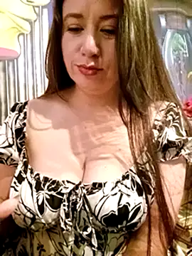 Snapshot of Sexy_Tifany chatting on February 2025 12:35:01 AM Sexy Tifany online show from February 2025 12:35:01 AM