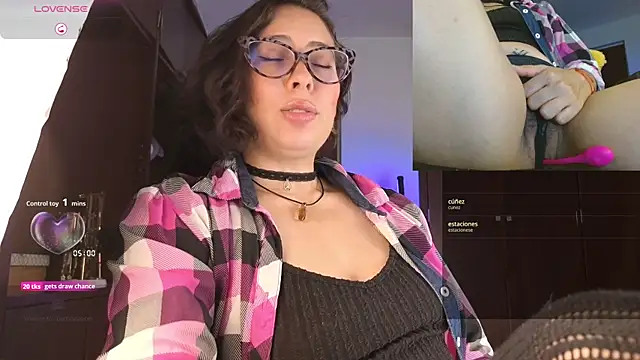 sophia dumont online show from November 2025 11:09:01 PM