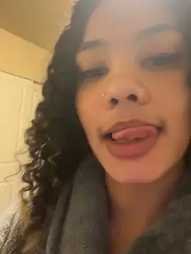 tastylolaaa online show from February 2025 01:11:02 PM