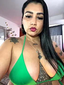 Snapshot of Madissonlove_1 chatting on October 2025 01:20:01 PM Madissonlove 1 online show from October 2025 01:20:01 PM