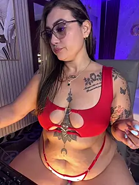 Snapshot of Madissonlove_1 chatting on May 2026 02:27:02 PM Madissonlove 1 online show from May 2026 02:27:02 PM