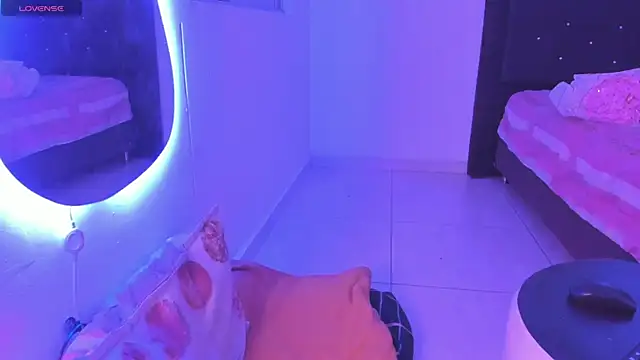 Snapshot of _Charlottequeen chatting on February 2025 02:18:01 AM Charlottequeen online show from February 2025 02:18:01 AM