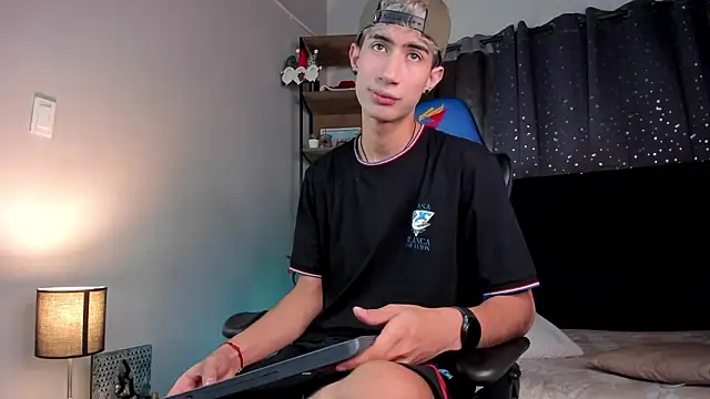 NovaaWheler online show from January 2026 12:21:01 PM